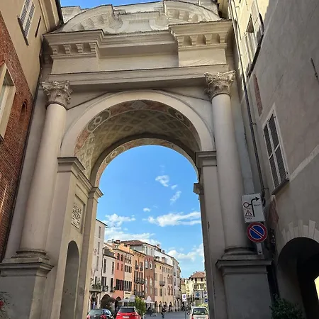 Elegante Loft Nel Centro Storico Di Апартаменты *